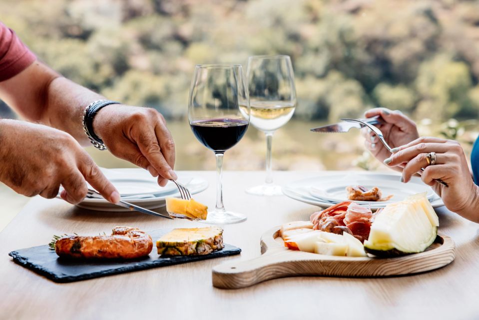 Porto: Douro Valley Full-Day Boat, Train, and Lunch Tour - From Trindade Domus to the Douro Valley: your first “scenery hit”