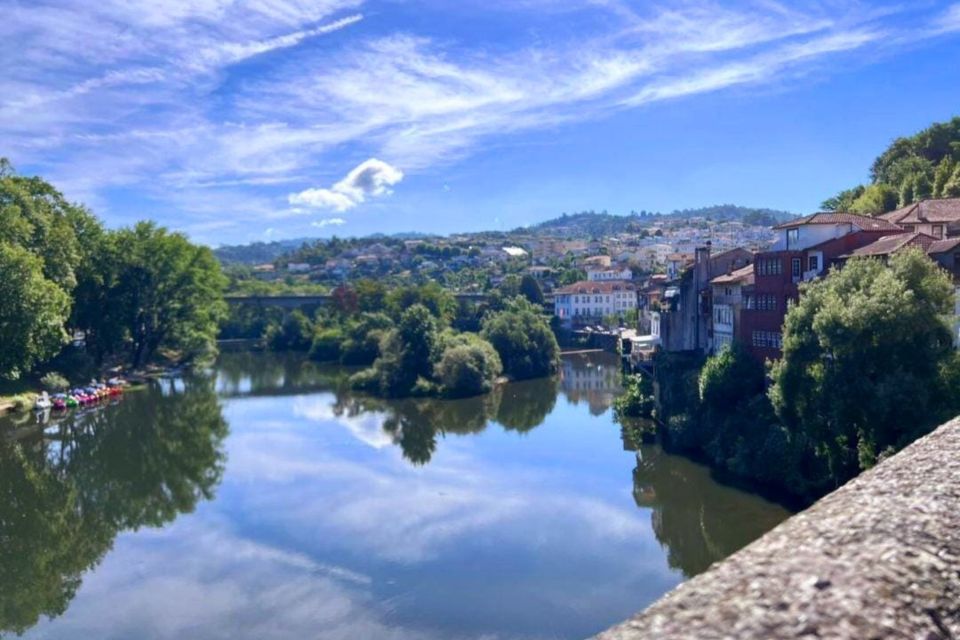 Porto: Douro Valley Tour w/ 3 Tastings, Lunch, & Opt. Cruise - Lunch at a Family Winery: The Part That Feels Like Portugal