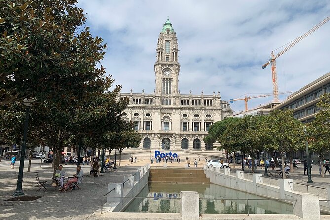 Porto Downtown and Sightseeing Bike Tour - Guides and Group Size: When the Ride Becomes a Real Story
