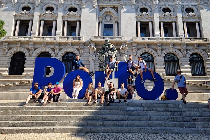 PORTO: Essencial Walking Tour 3 hours - A market break and that custard-style dessert moment