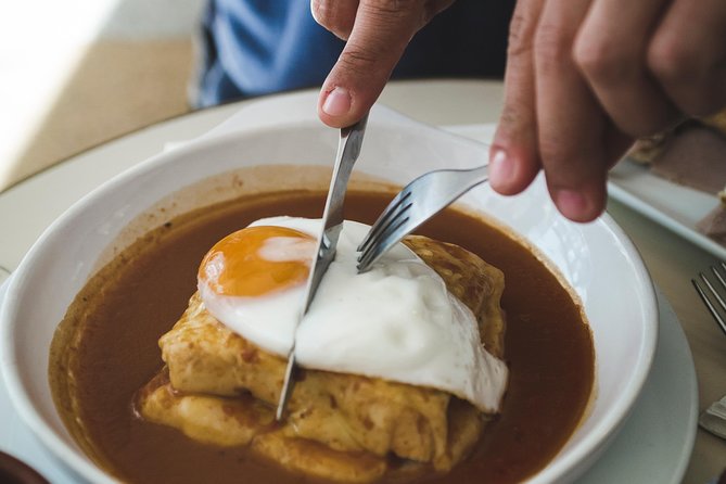 Porto Food and Local Drinks Evening Tour by Food Lover Tour - Meeting at Praça de Carlos Alberto: Starting Where You Can Find It