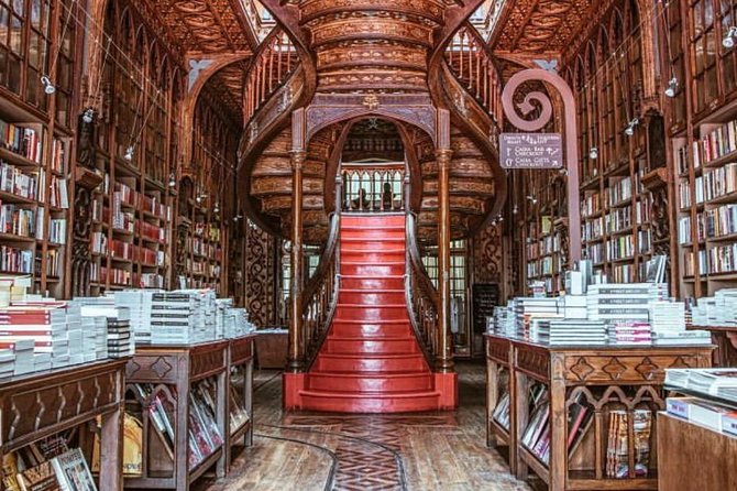 Porto Full-Day Tour with Douro River Cruise and Port Wine Tasting - Porto Cathedral and Terreiro da Sé: architecture plus a square that feels alive