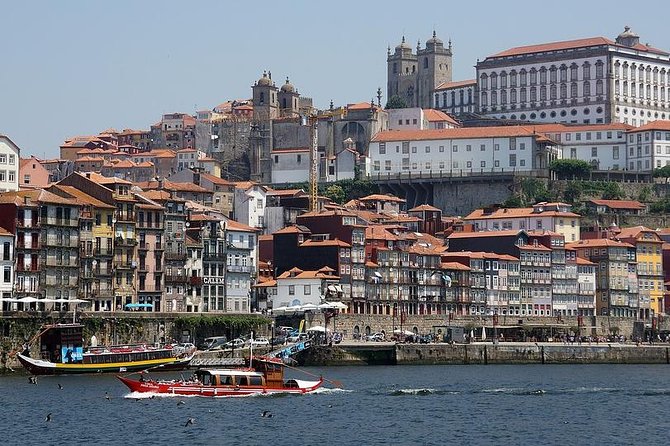 Porto Full-Day Tour with Douro River Cruise and Port Wine Tasting - Port tonic cocktail + regional snacks: small details that make the cruise feel complete