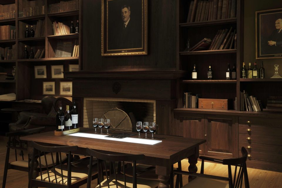 Porto: Graham's Port Lodge Tour & Vintage Room Wine Tasting - The Port production story, explained simply while you walk