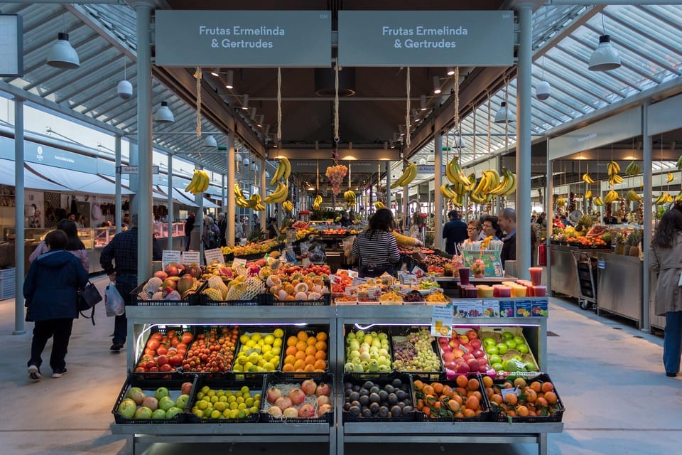 Porto: Guided e-bike tours in Porto and Gaia - The early break: tastings, coffee/tea, and market time