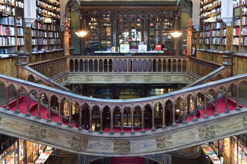 Porto: Guided Walking Tour and Lello Bookshop - Livraria Lello: how to make the most of your 30 minutes