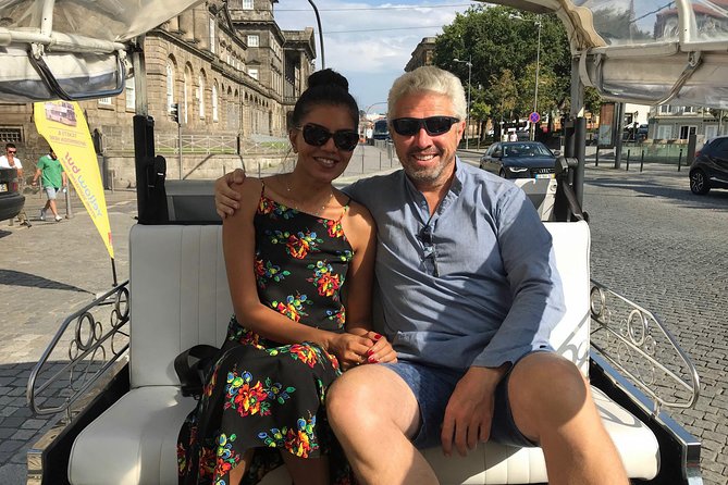 Porto Half-Day Private Tour with Tuk Tuk and Lello Bookstore - Who your guide might be (and why it matters)
