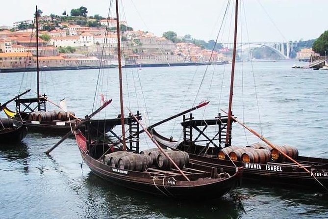 Porto Half Day Tour with River Cruise and Wine Tasting - Torre dos Clérigos, squares, and Sao Bento tile time