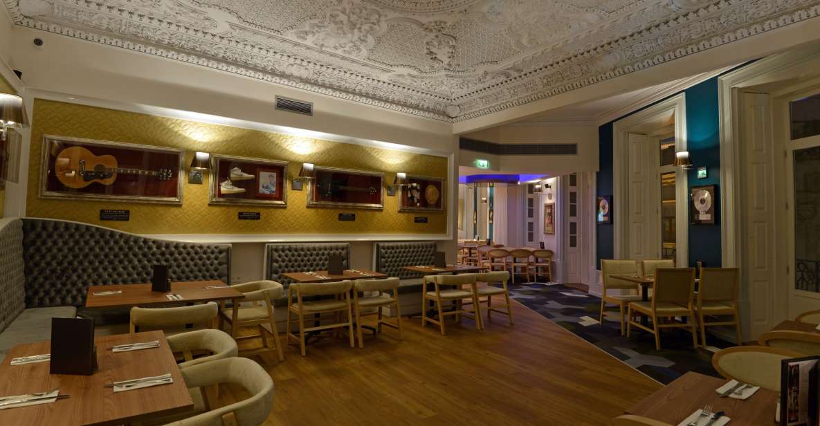 Porto: Hard Rock Cafe Skip-the-Line with Set Menu - The memorabilia tour: more than wall décor