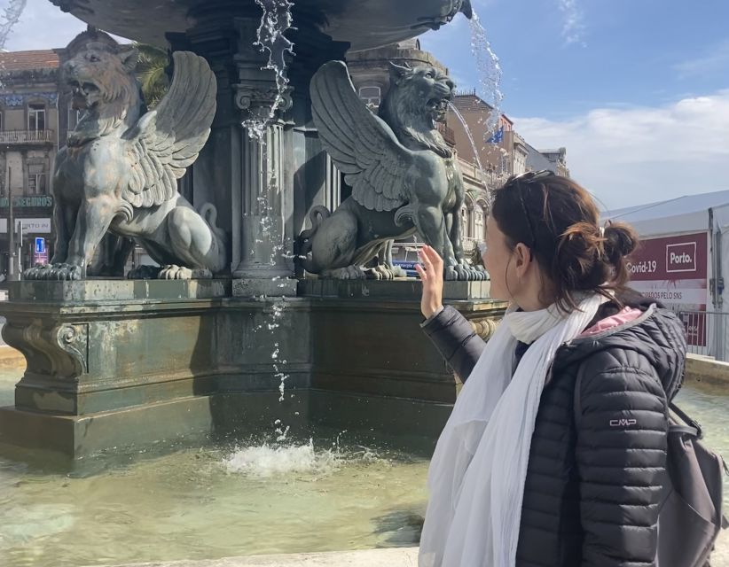 Porto: Highlights & hidden gems Walk - max 10 - The route logic: famous monuments first, then side streets that explain them