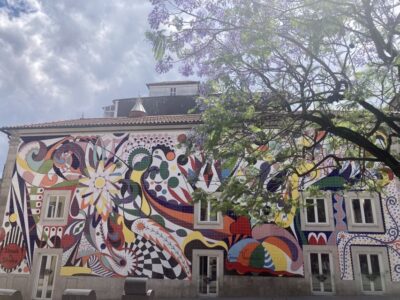 Porto: Highlights & hidden gems Walk - max 10 - Getting started at Praça de Carlos Alberto and the old red kiosk