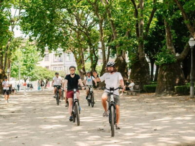 Porto: Highlights in 3 Hours E-Bike Tour - Getting started at CICLO EBIKES and learning the bike quickly