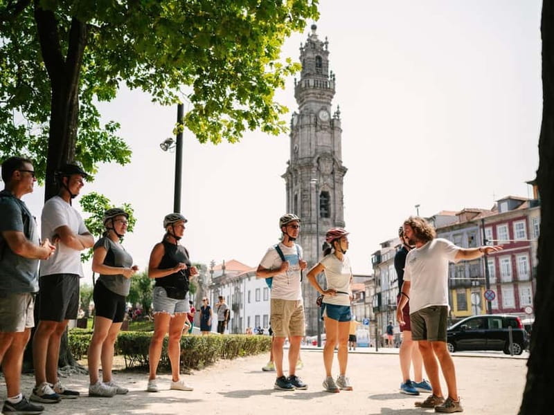 Porto: Highlights in 3 Hours E-Bike Tour - Avenida dos Aliados and the Clérigos Tower area: built for big city energy