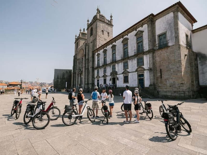 Porto: Highlights in 3 Hours E-Bike Tour - Palácio de Cristal gardens: the kind of view you remember