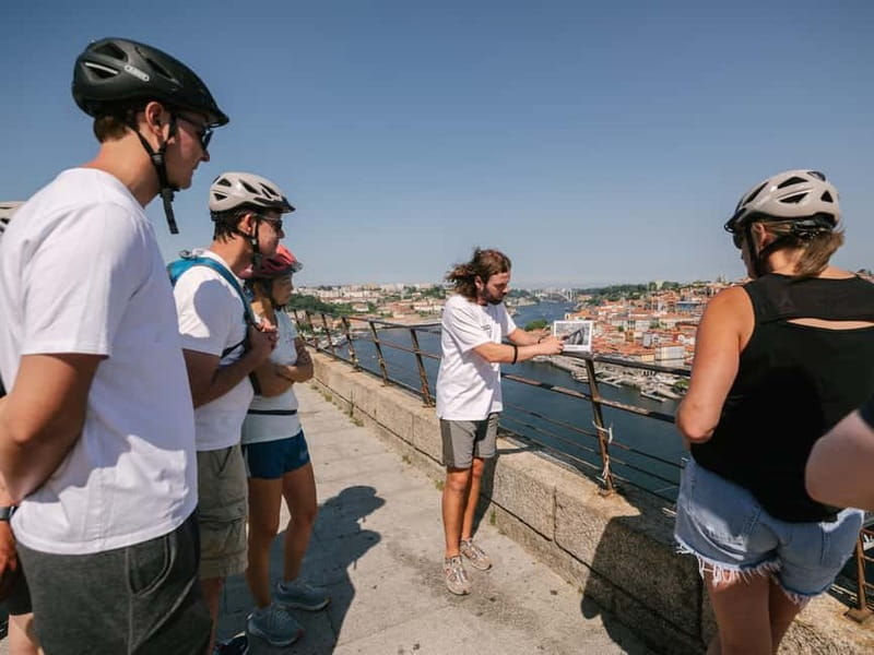 Porto: Highlights in 3 Hours E-Bike Tour - Ribeira and the Douro River angles: seeing the river from more than one line