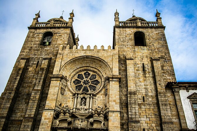 Porto Highlights the Original Walking Tour - Livraria Lello: Famous Bookstore, Ticket Reality
