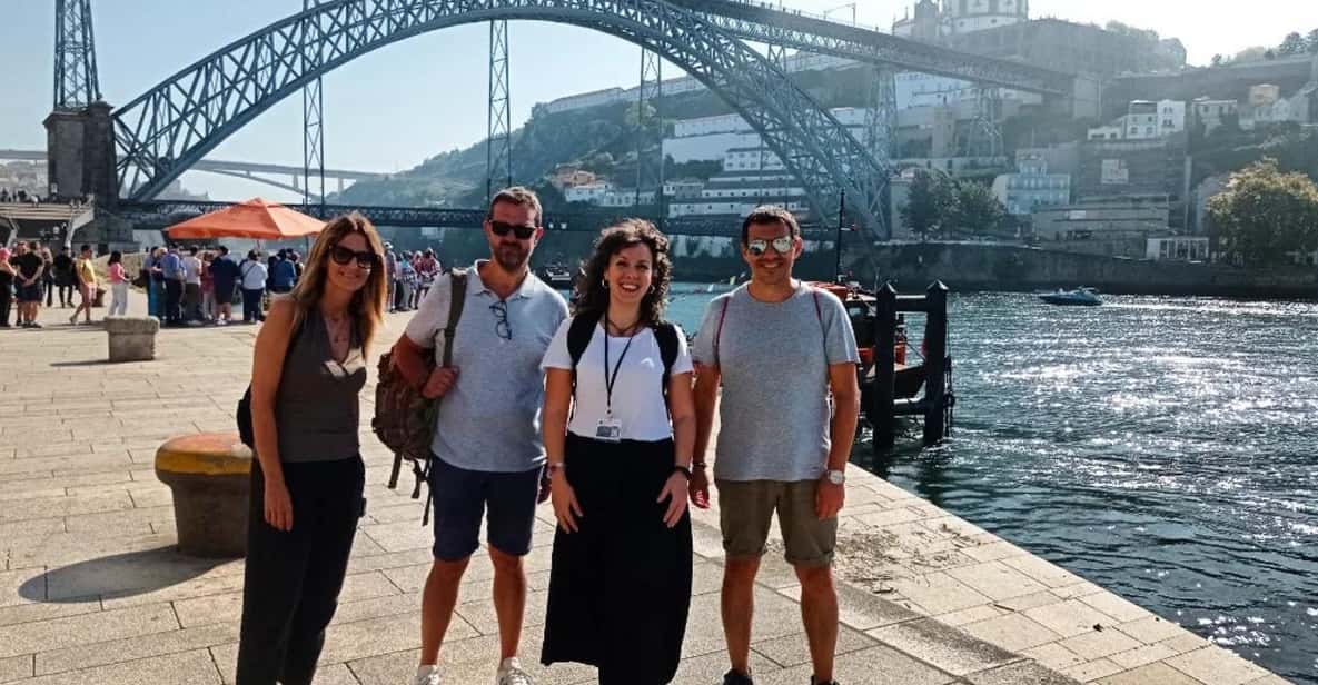 Porto: History & Lengends walking tour - Sé do Porto cathedral area and the walk to the finish near São Bento