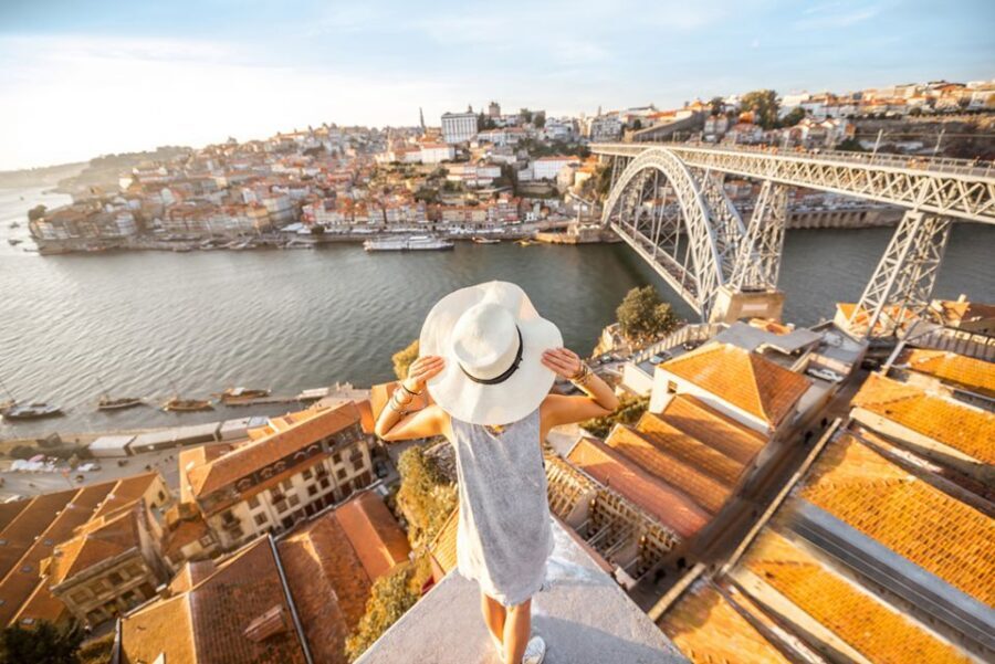 Porto: Hop-on Hop-off Bus with Optional Cruise & Wine Cellar - How the hop-on hop-off Porto pass actually helps