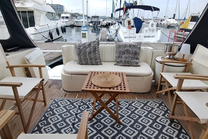 Porto: Luxury Yacht Cruise on the Douro River and Estuary Reserve - Photo Moments Near Ponte da Arrábida and Ponte D. Luís