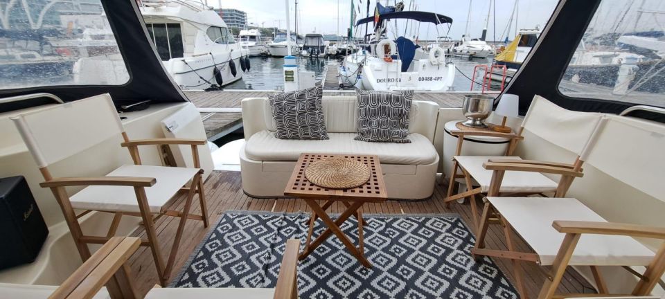 Porto: Luxury Yacht Tour of the 6 Bridges and Douro Estuary - Cais da Ribeira and Foz do Douro: the river widens, and so does the mood