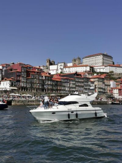 Porto: Luxury Yacht Tour of the 6 Bridges and Douro Estuary - Getting to the marina (and what that means for your day)