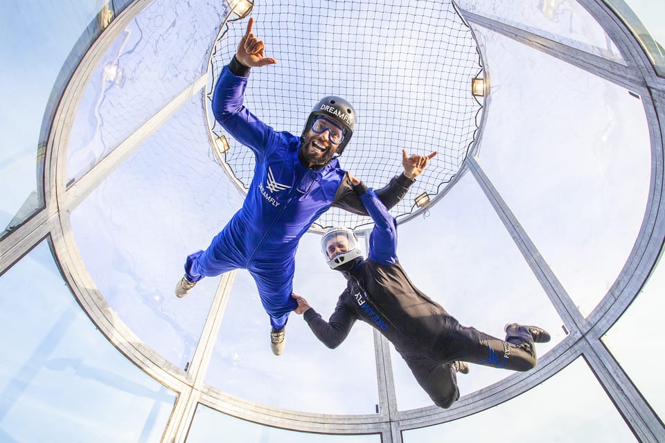 Porto/Maia: Indoor Skydiving Experience - The Wind Tunnel Flights: Two 1-Minute Runs and an Instructor Show