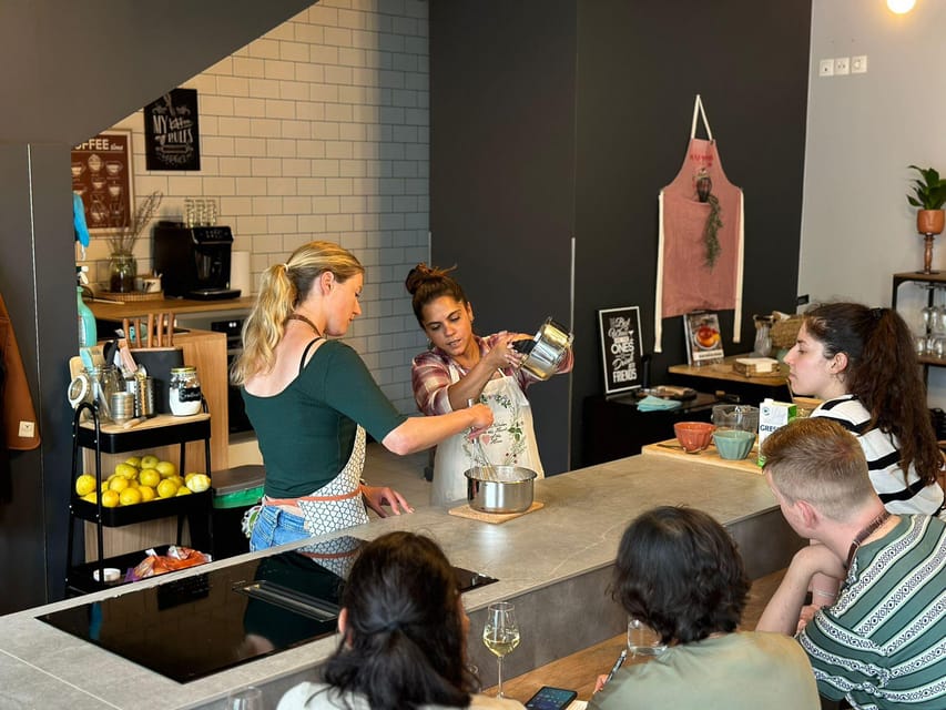 Porto: Pastel de Nata Cooking Class from Scratch - Kitchen Setup and Group Dynamics (Up to 12, Everyone Gets Turns)