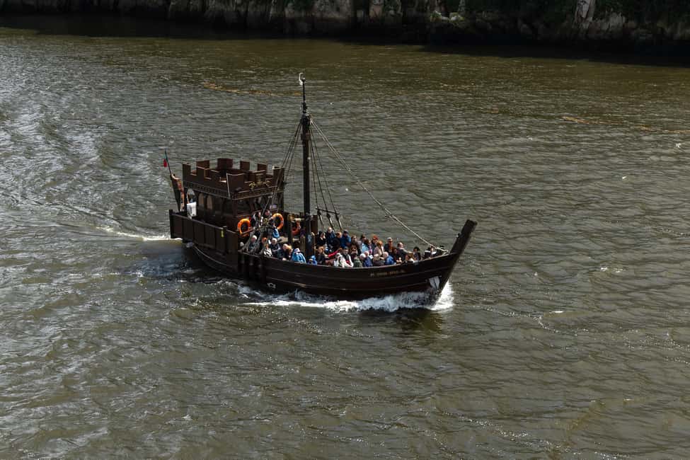 Porto: Pirate Ship Cruise on the Douro River - Boat Size, Comfort, and Sightlines on a 40-Passenger Ship