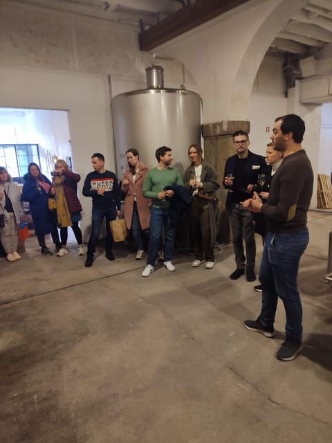 Porto: Port and Douro Wine Walking Tour with 9 Tastings - Stop 1: Vasques de Carvalho and learning how Port gets built
