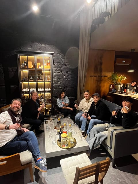 Porto: Port Wine Tour with 7 Port Tastings - Guides, group energy, and what makes it feel interactive
