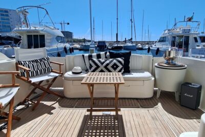 PORTO : Premium Yacht Tour – 6 Bridges & Douro Estuary Reserve - Getting Oriented at Marina da Afurada (Gaia)
