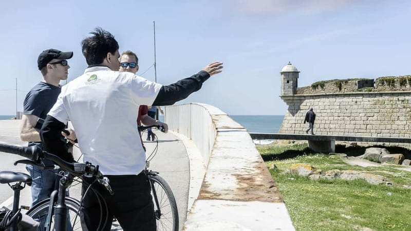 Porto Private E-Bike Tour: Douro River, Parks & Beaches - From street art to the river: Mira mural and the Alfândega area