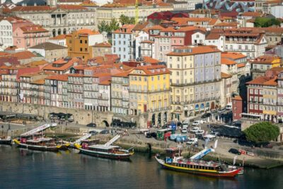 Porto: Private & Flexible Walking Tour in Historic Center - Starting at Praça da Ribeira: Where the Loop Makes Sense