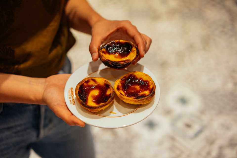 Porto: Private Food Tour – 10 Tastings with Locals - A 3-hour Porto food route that mixes bites and big city context