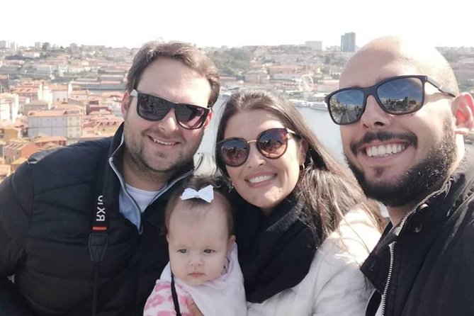 Porto: Private Guided Walking Tour - Pickup, group size, and the comfort factor