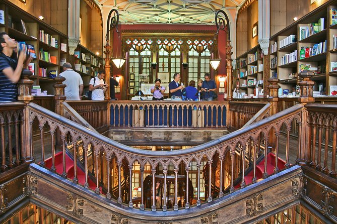 Porto: Private Guided Walking Tour - Walking in Porto: how to plan your shoes and energy