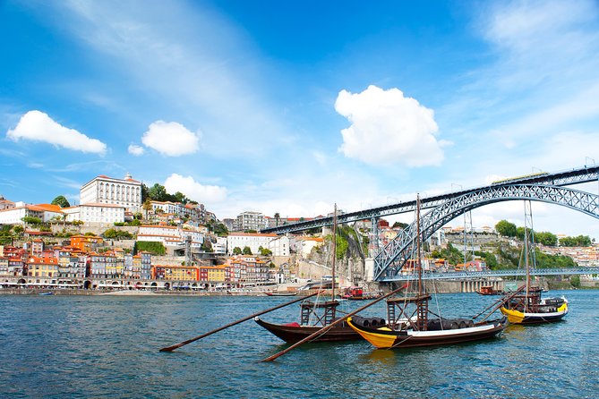 Porto Private Personalized Full Day Journey from Lisbon - Torre dos Clérigos: a fast icon that sets the tone