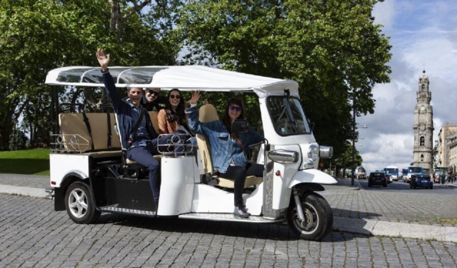 Porto: Private Sightseeing Tour by Electric Tuk Tuk - Palácio de Cristal Gardens: Green Break From the Hills