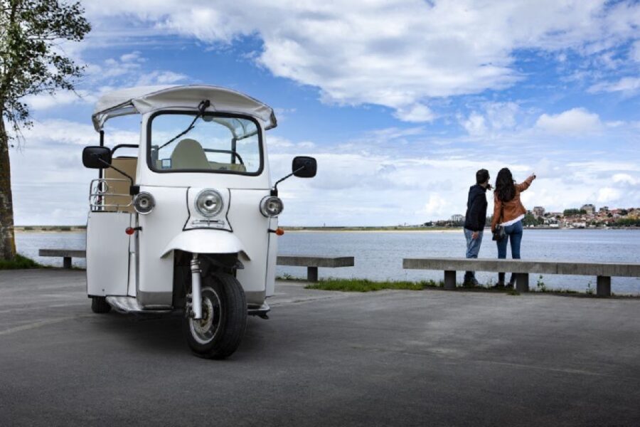 Porto: Private Sightseeing Tour by Electric Tuk Tuk - Starting at R. de Alexandre Herculano 251: Your “First Look” Moment