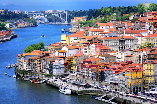 Porto Private Tour from Lisbon with Douro Cruise and Wine Tasting - A long transfer, but the day stays structured