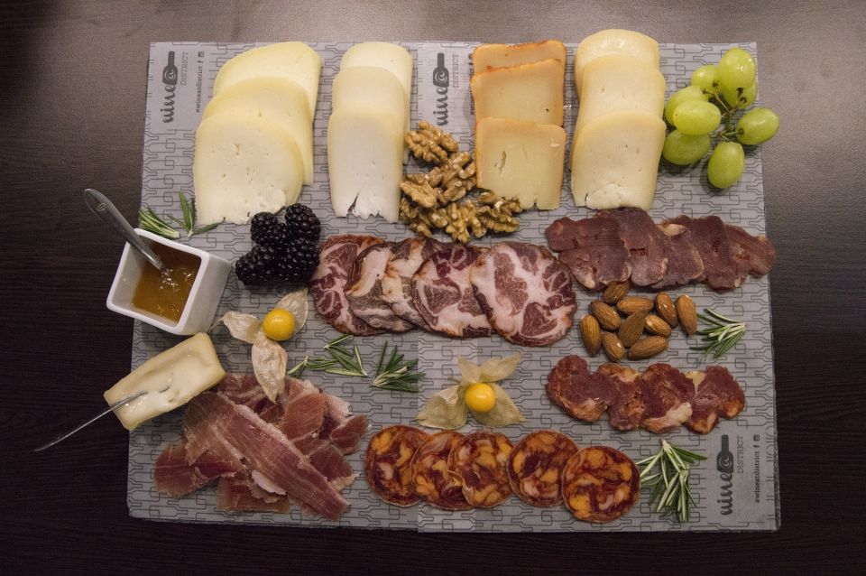 Porto: Private Walking Food Tour with Tastings - Bolhão Market’s temporary buzz: where the locals buy ingredients