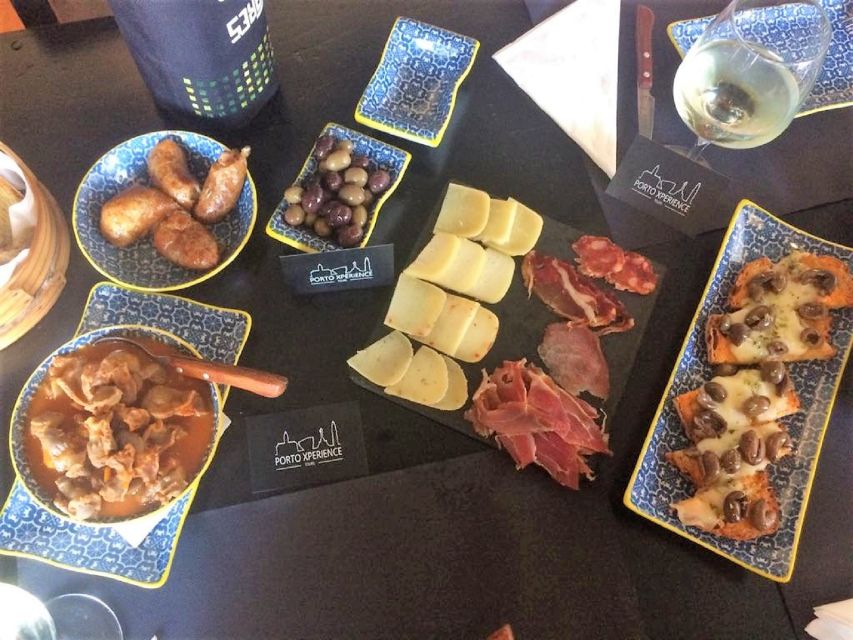 Porto: Private Walking Food Tour with Tastings - How a private guide changes the whole experience (especially if you get Daniel or Pedro)