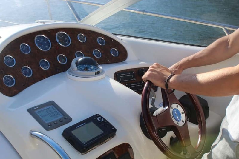 Porto: Private Yacht Tour with Wine, Snacks & 6 Bridges - FAQ