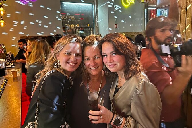 Porto Pubcrawl: 5h,7 Drinks,4 bars &Skip the line Club Entry - Group size and timing: the real-world tradeoff