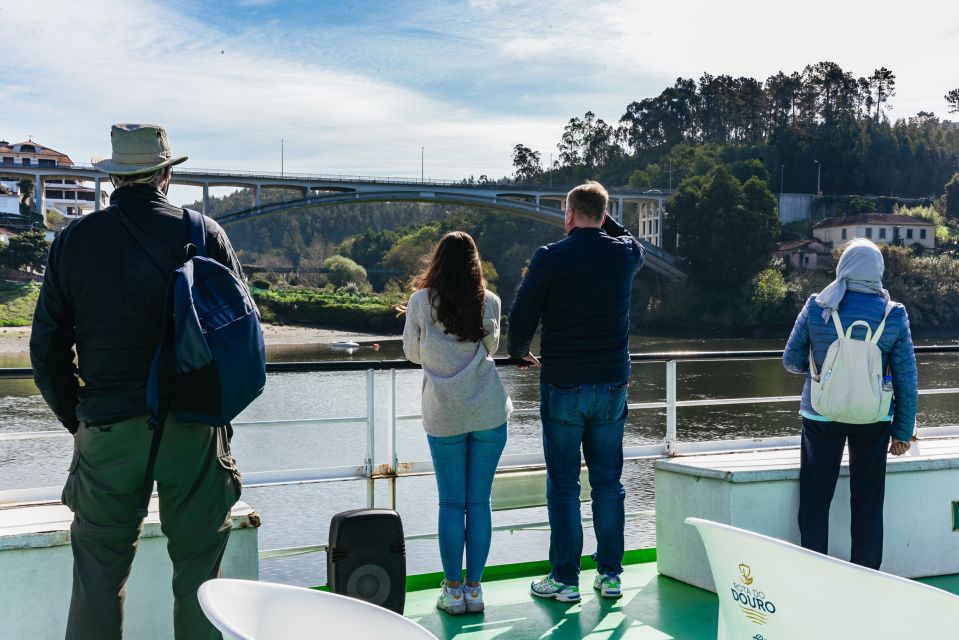 Porto - Régua - Porto Upstream Douro Cruise & Tour - Audio guide in four languages: helpful, but manage your expectations