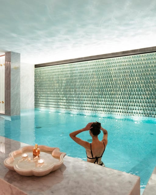 Porto: Relaxing by the pool, sauna and steam room - Heated pool, sauna, and steam room: the real relaxation payoff
