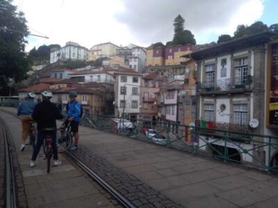 Porto: Riverside Panoramic E-Bike Tour - The riverside rhythm: flat roads, bridge views, and plenty of breaks
