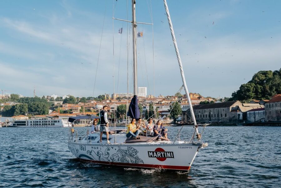 Porto: Romantic Sailboat Cruise - Your 2-hour Douro route, stop by stop