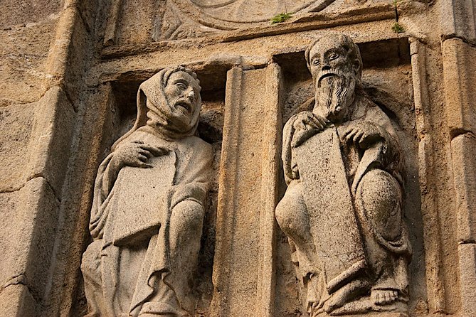 Porto: Santiago de Compostela and Valença do Minho Day Trip - Should you book this Porto to Santiago and Valença day trip?