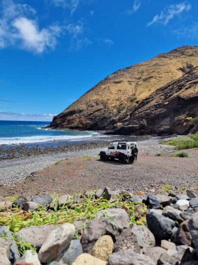 Porto Santo: Island Highlights 4x4 Tour with Hotel Transfers - First viewpoints: Portela and Serra de Dentro for a fast orientation